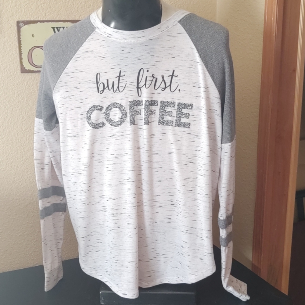 Maurice's long sleeve shirt Size S fits loosely